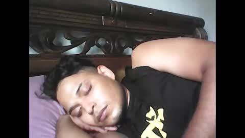 mirenito_ online show from April 2026 06:05:02 PM