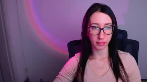 Mariam online show from December 2025 06:43:02 AM