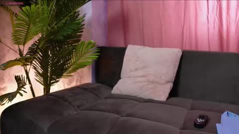 Miriam online show from February 2026 07:35:02 AM