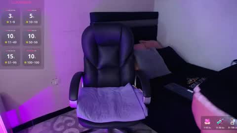 Misaaki online show from November 2025 11:00:01 AM