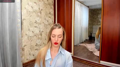 mishapallmer online show from November 2025 09:23:01 AM