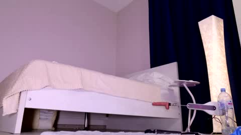 Mishel online show from April 2026 07:07:02 PM