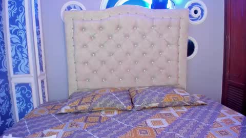 Mishell online show from December 2025 12:11:02 PM