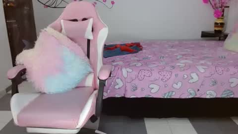 Mishka online show from February 2025 05:12:02 AM