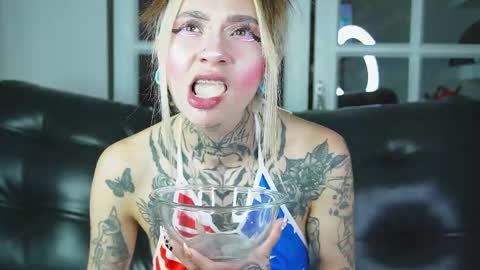 miss___angel online show from March 2026 11:17:02 AM