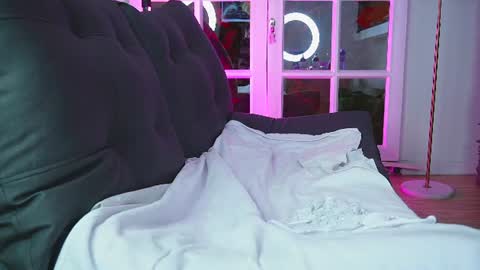 Snapshot of miss___angel chatting on June 2026 11:26:02 AM miss___angel online show from June 2026 11:26:02 AM