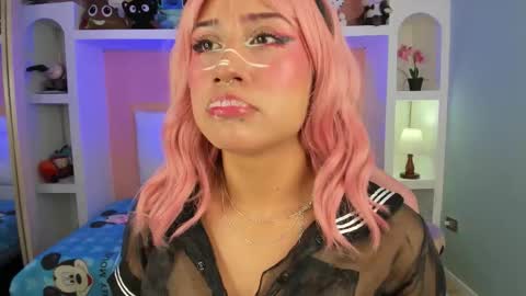 Megan online show from November 2025 06:08:01 PM