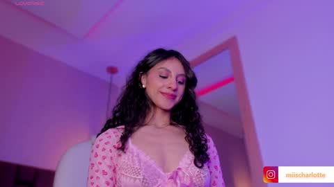 Charlotte online show from January 2025 09:08:02 AM