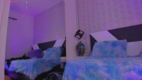 Charlotte online show from October 2025 04:31:01 AM