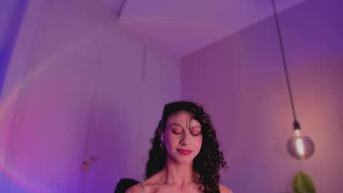 Charlotte online show from October 2025 05:35:02 AM