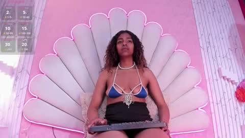 miss__smith_ online show from October 2025 03:25:02 PM