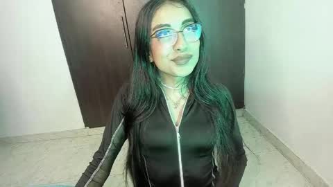 Snapshot of miss_angel0 chatting on May 2026 04:28:01 AM miss_angel0 online show from May 2026 04:28:01 AM
