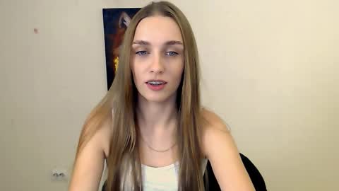 Angelina online show from October 2025 05:57:02 AM