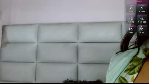 miss_ariss online show from April 2026 06:19:01 AM