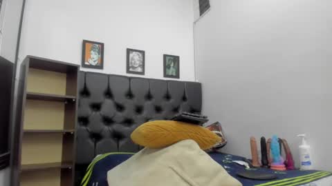 miss_big_ass21 online show from September 2025 12:49:01 AM