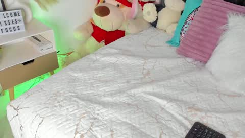 lucy 3 online show from January 2025 04:08:01 AM