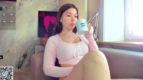 Snapshot of miss_bubbles chatting on September 2025 01:43:01 AM Sandy online show from September 2025 01:43:01 AM