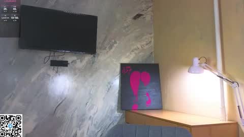 Snapshot of miss_bubbles chatting on October 2025 12:32:01 AM Sandy online show from October 2025 12:32:01 AM