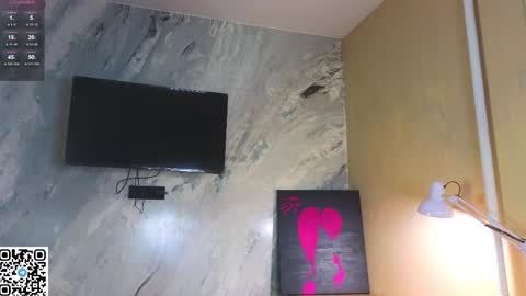 Snapshot of miss_bubbles chatting on October 2025 12:32:01 AM Sandy online show from October 2025 12:32:01 AM