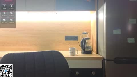 Snapshot of miss_bubbles chatting on October 2025 12:22:02 AM Sandy online show from October 2025 12:22:02 AM