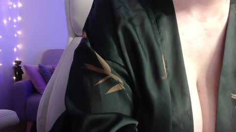 Snapshot of miss_daniels chatting on December 2024 02:33:01 AM liza online show from December 2024 02:33:01 AM