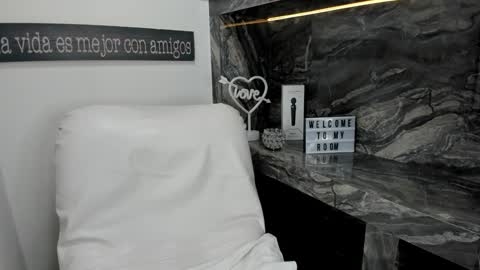 Danika online show from February 2025 11:02:01 AM