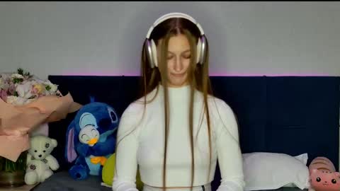 Snapshot of miss_emily_miller chatting on October 2025 05:57:01 PM Emily online show from October 2025 05:57:01 PM