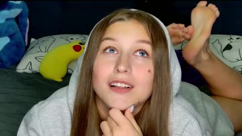 Snapshot of miss_emily_miller chatting on November 2025 05:22:01 PM Emily online show from November 2025 05:22:01 PM