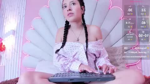 miss_evans_ online show from October 2025 08:41:01 PM