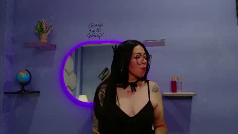 miss_evans_ online show from June 2026 09:41:02 PM