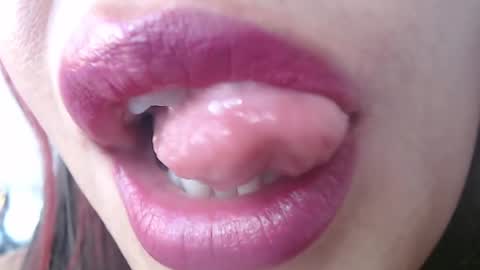 Miss Evoleth online show from December 2024 12:00:01 PM