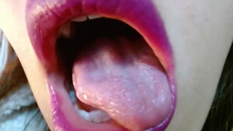 Miss Evoleth online show from November 2025 09:26:02 AM