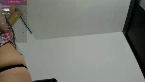 miss_eylens online show from February 2025 12:35:02 AM