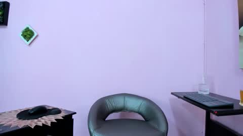 Monica Patricia online show from September 2025 11:33:02 AM