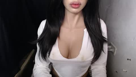 Lyn online show from March 2026 01:37:02 PM