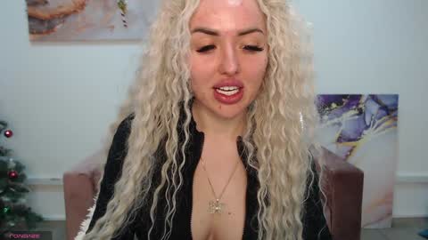 miss_kiten online show from February 2025 07:57:02 PM