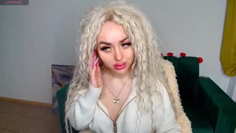 miss_kiten online show from February 2025 07:48:02 PM