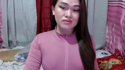 Snapshot of miss_leah07 chatting on March 2026 08:32:02 AM miss_leah07 online show from March 2026 08:32:02 AM