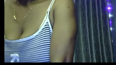 Snapshot of miss_mahi69 chatting on April 2026 07:00:02 PM Mahi online show from April 2026 07:00:02 PM