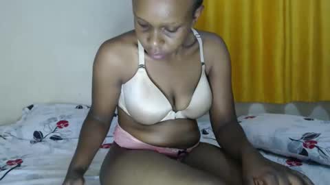 Snapshot of miss_reina21 chatting on May 2026 03:24:02 AM Reina online show from May 2026 03:24:02 AM