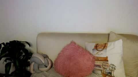 Snapshot of miss_sophiiee chatting on May 2026 04:18:02 AM Sophie online show from May 2026 04:18:02 AM