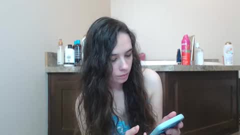 Bella online show from January 2025 10:49:02 PM