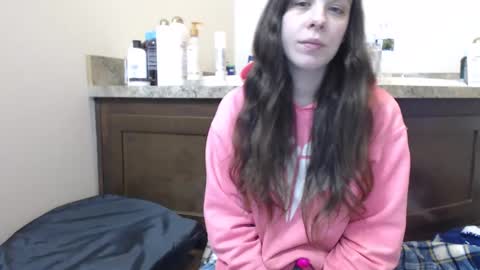 Bella online show from February 2025 03:18:02 AM