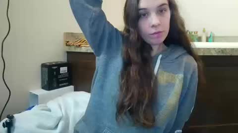 Bella online show from October 2025 03:44:02 PM