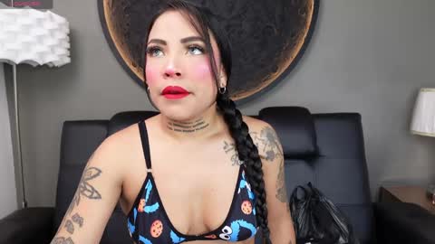 Vaiolette online show from April 2026 11:01:01 AM