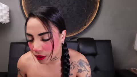 Snapshot of miss_vaiolette chatting on July 2026 11:08:02 AM Vaiolette online show from July 2026 11:08:02 AM