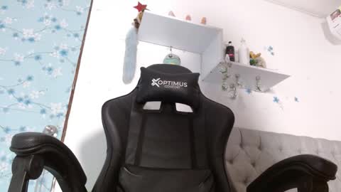 hanna    online show from September 2025 01:38:02 AM