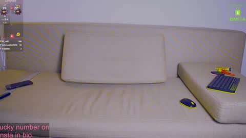 Snapshot of miss_vero chatting on December 2024 01:50:02 AM Just Vero online show from December 2024 01:50:02 AM