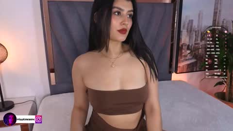 Laura online show from October 2025 01:45:02 PM