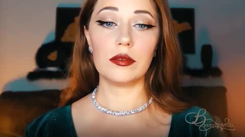 The divine Beverly online show from September 2025 08:11:02 PM